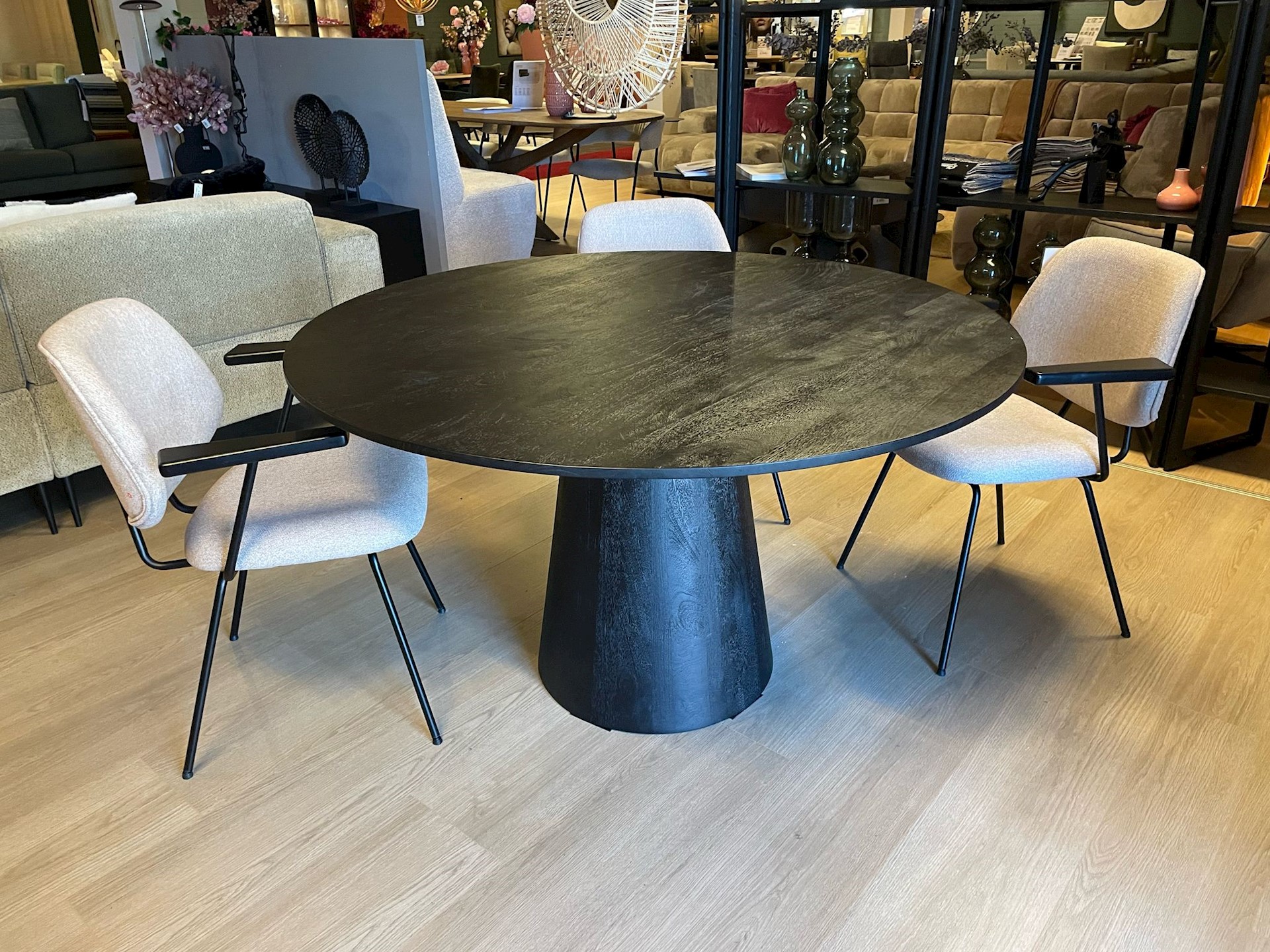 Eettafel Aron rond